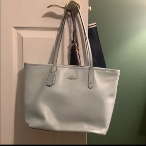 Coach city zip tote